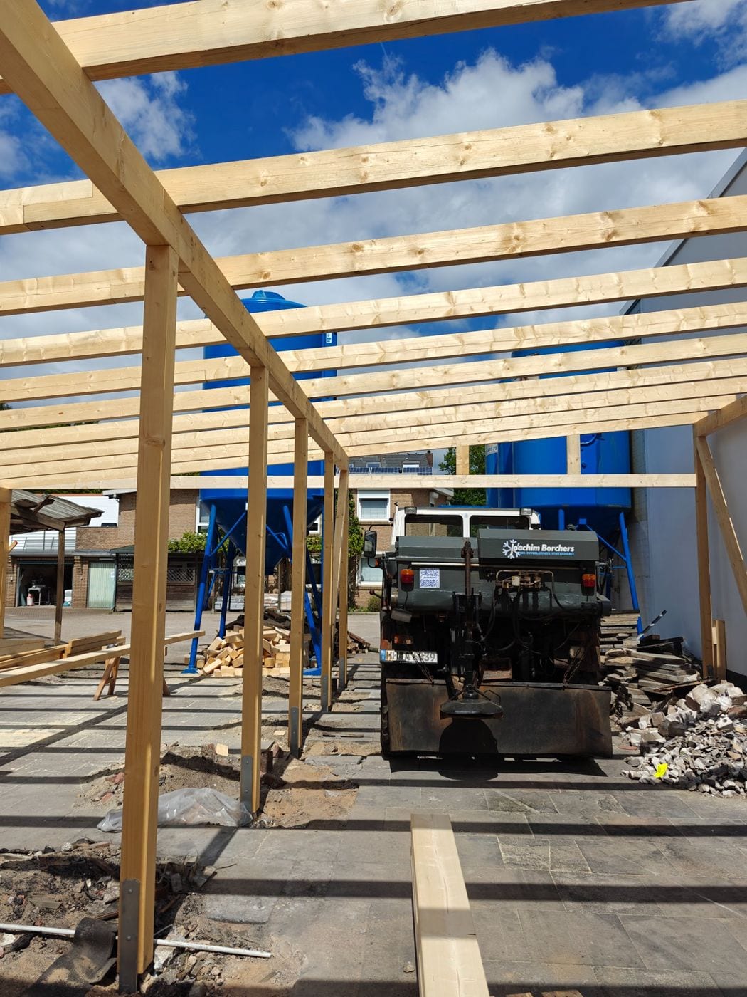 Carport-Dachkonstruktion aus Holz