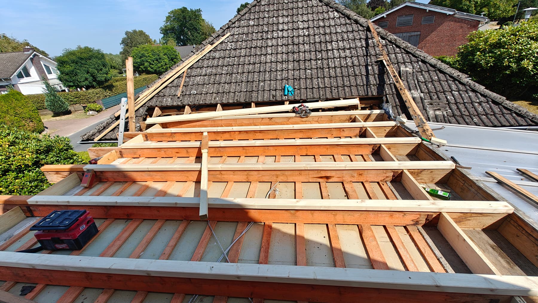 Dachkonstruktion einer Carport-Überdachung aus Holz